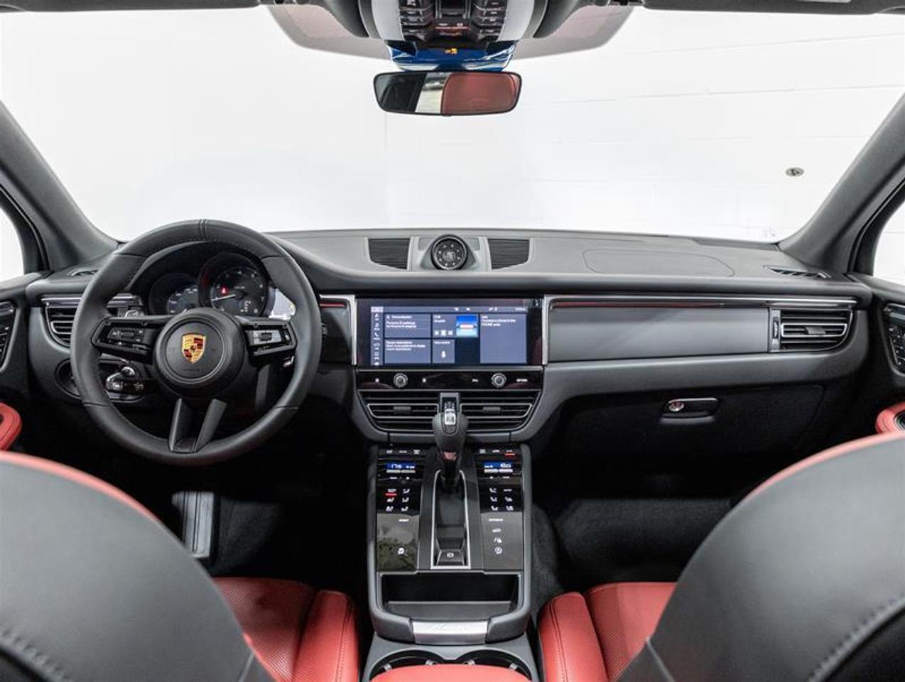 2026 Porsche Macan  Photo