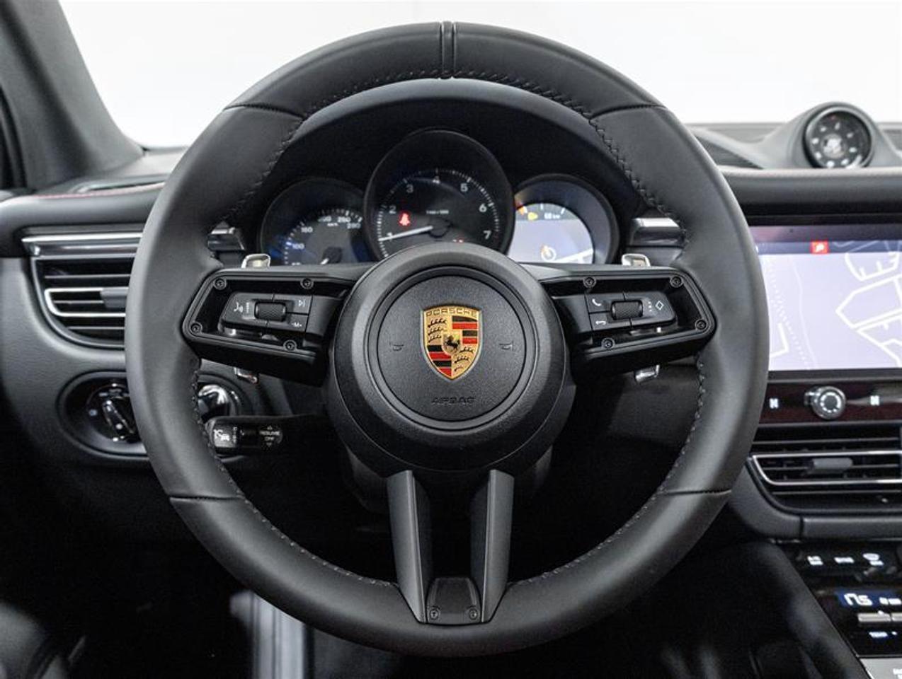 2026 Porsche Macan  Photo