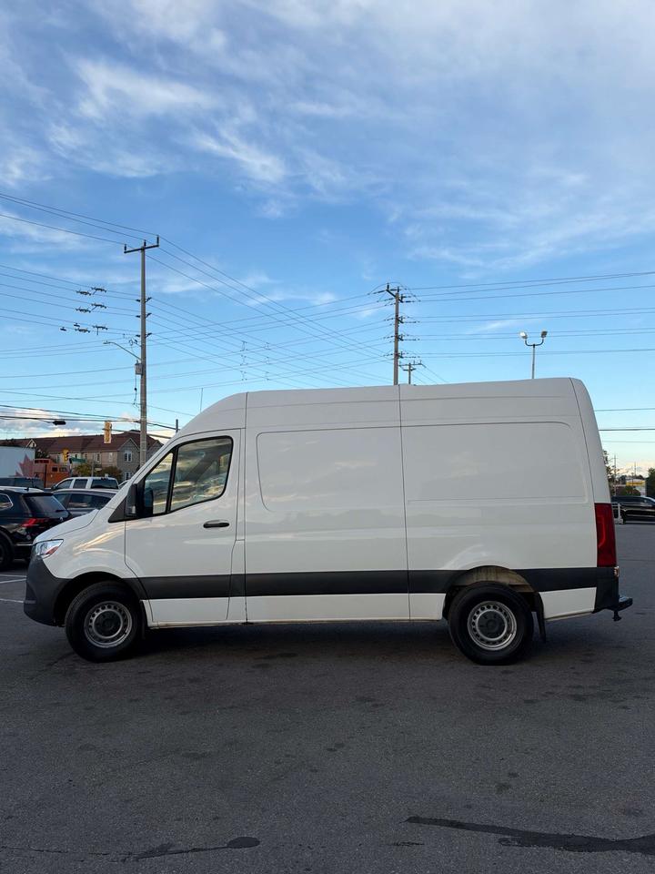 2021 Mercedes-Benz Sprinter 2500 Standard Roof I4 144 Photo4