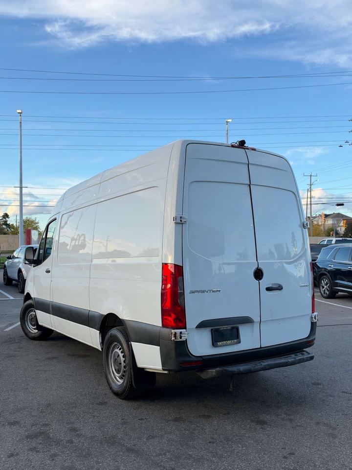 2021 Mercedes-Benz Sprinter 2500 Standard Roof I4 144 Photo
