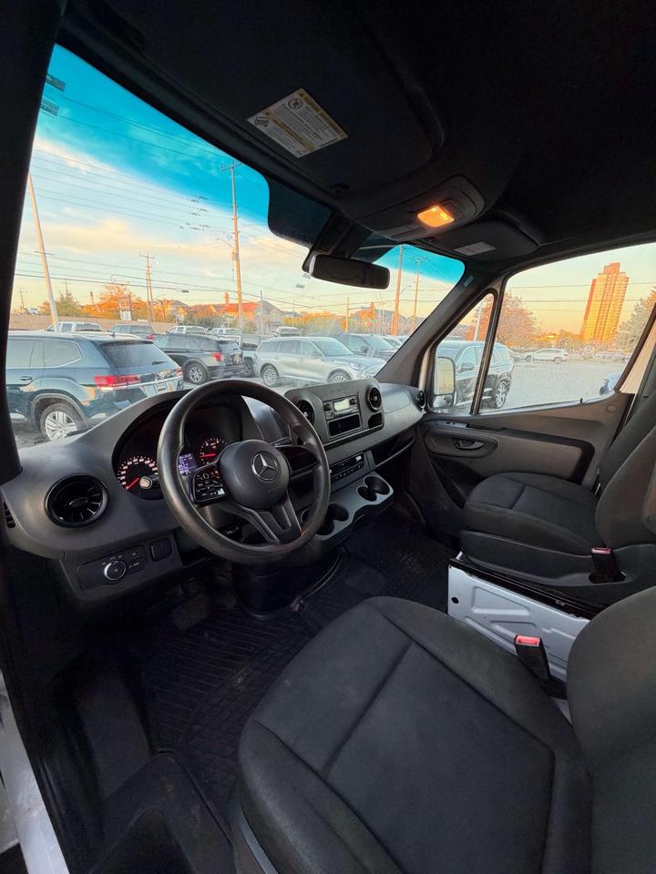 2021 Mercedes-Benz Sprinter 2500 Standard Roof I4 144 Photo