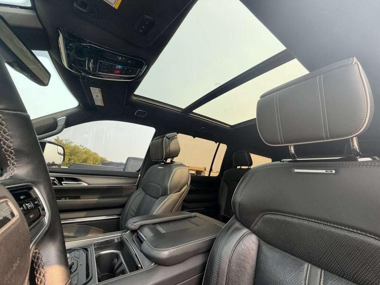 2023 Jeep Grand Wagoneer Series II Obsidian 4WD   Matte PPF Included Photo