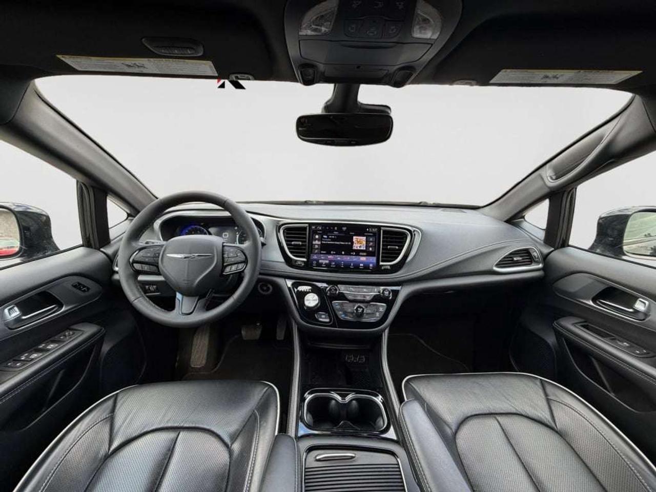 2025 Chrysler Pacifica Limited   Service Loaner Vehicle Photo