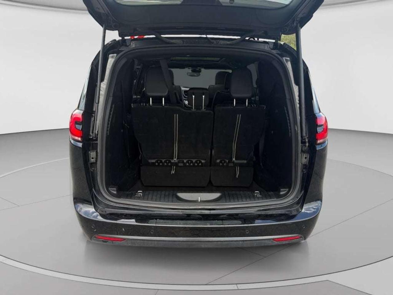 2025 Chrysler Pacifica Limited   Service Loaner Vehicle Photo