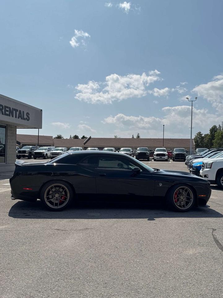 2015 Dodge Challenger 2DR CPE SRT HELLCAT Photo