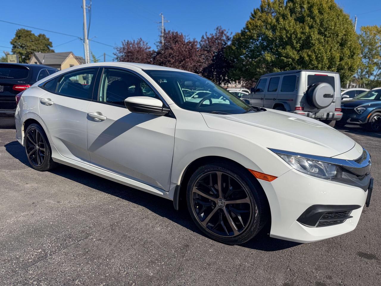 2017 Honda Civic LX   LOW KM   ECON   CAMERA   APPLE CARPLAY Photo
