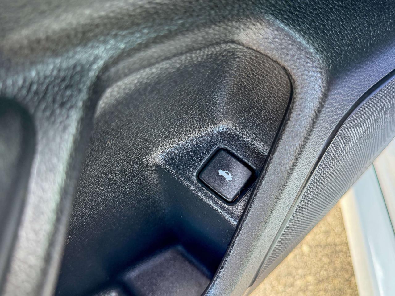 2017 Honda Civic LX   LOW KM   ECON   CAMERA   APPLE CARPLAY Photo
