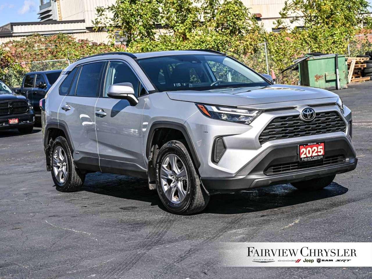 2025 Toyota RAV4 Hybrid XLE AWD HYBRID   SUNROOF   BLIND SPOT   HEATED SEATS   CARPLAY   POWER TAILGATE Photo
