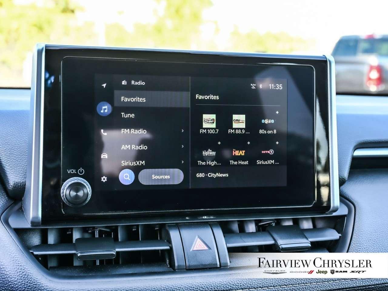 2025 Toyota RAV4 Hybrid XLE AWD HYBRID   SUNROOF   BLIND SPOT   HEATED SEATS   CARPLAY   POWER TAILGATE Photo