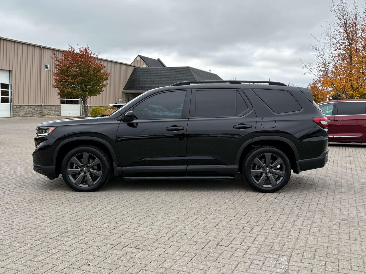 2025 Honda Pilot Sport AWD   Heated Seats & Steering Wheel Photo