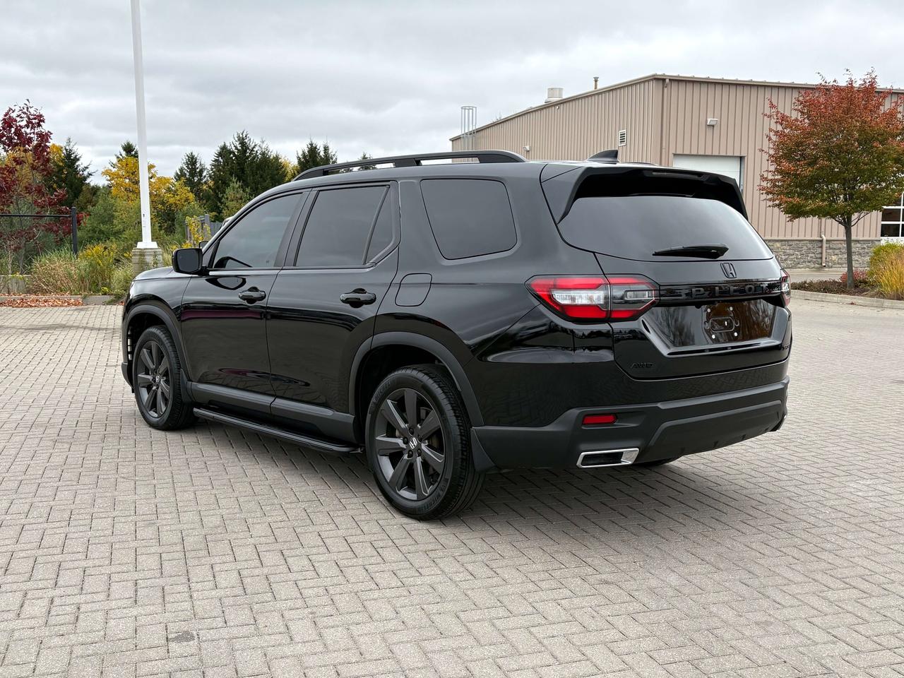 2025 Honda Pilot Sport AWD   Heated Seats & Steering Wheel Photo