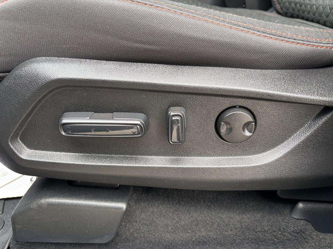 2025 Honda Pilot Sport AWD   Heated Seats & Steering Wheel Photo