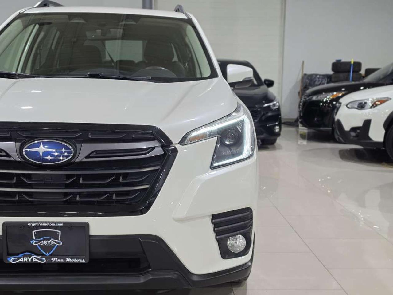 2022 Subaru Forester Limited AWD w/ Eyesight Technology  One Owner Excellent Service Records AdaptiveLane Departure Assist RAB Leather Photo