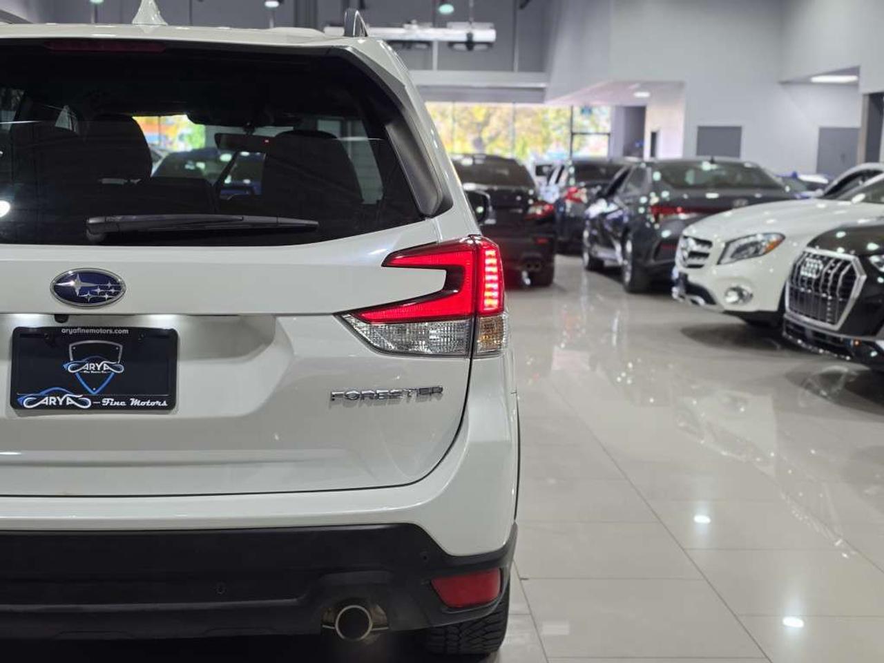 2022 Subaru Forester Limited AWD w/ Eyesight Technology  One Owner Excellent Service Records AdaptiveLane Departure Assist RAB Leather Photo
