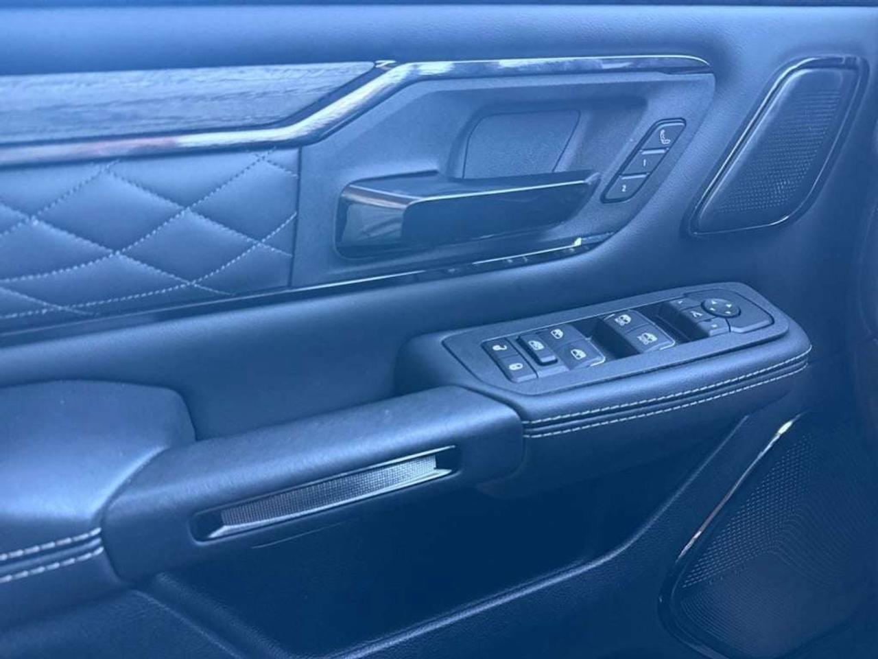 2025 RAM 1500 Limited 4WD Photo