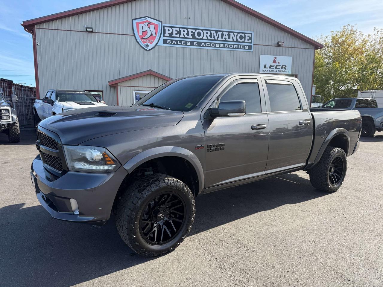 2014 RAM 1500 SPORT Photo2