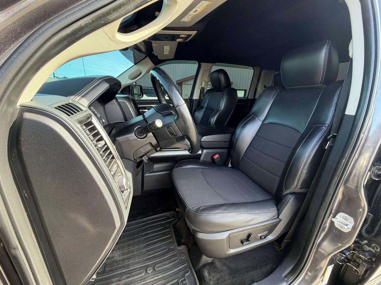 2014 RAM 1500 SPORT Photo