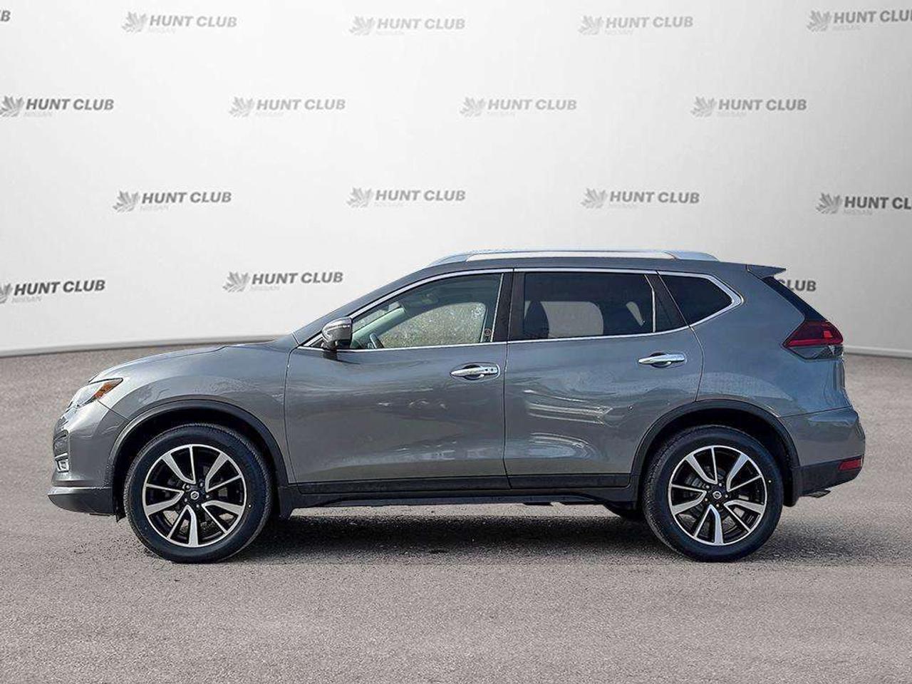 2018 Nissan Rogue SV AWD   Heated Seats   Android Auto   Apple Car Play Photo