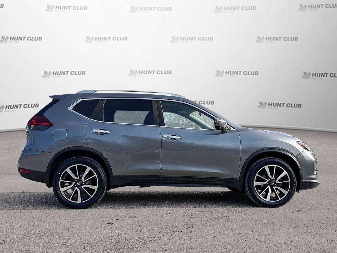 2018 Nissan Rogue SV AWD   Heated Seats   Android Auto   Apple Car Play Photo