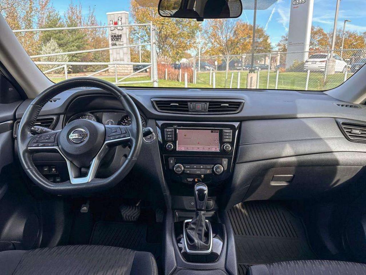 2018 Nissan Rogue SV AWD   Heated Seats   Android Auto   Apple Car Play Photo