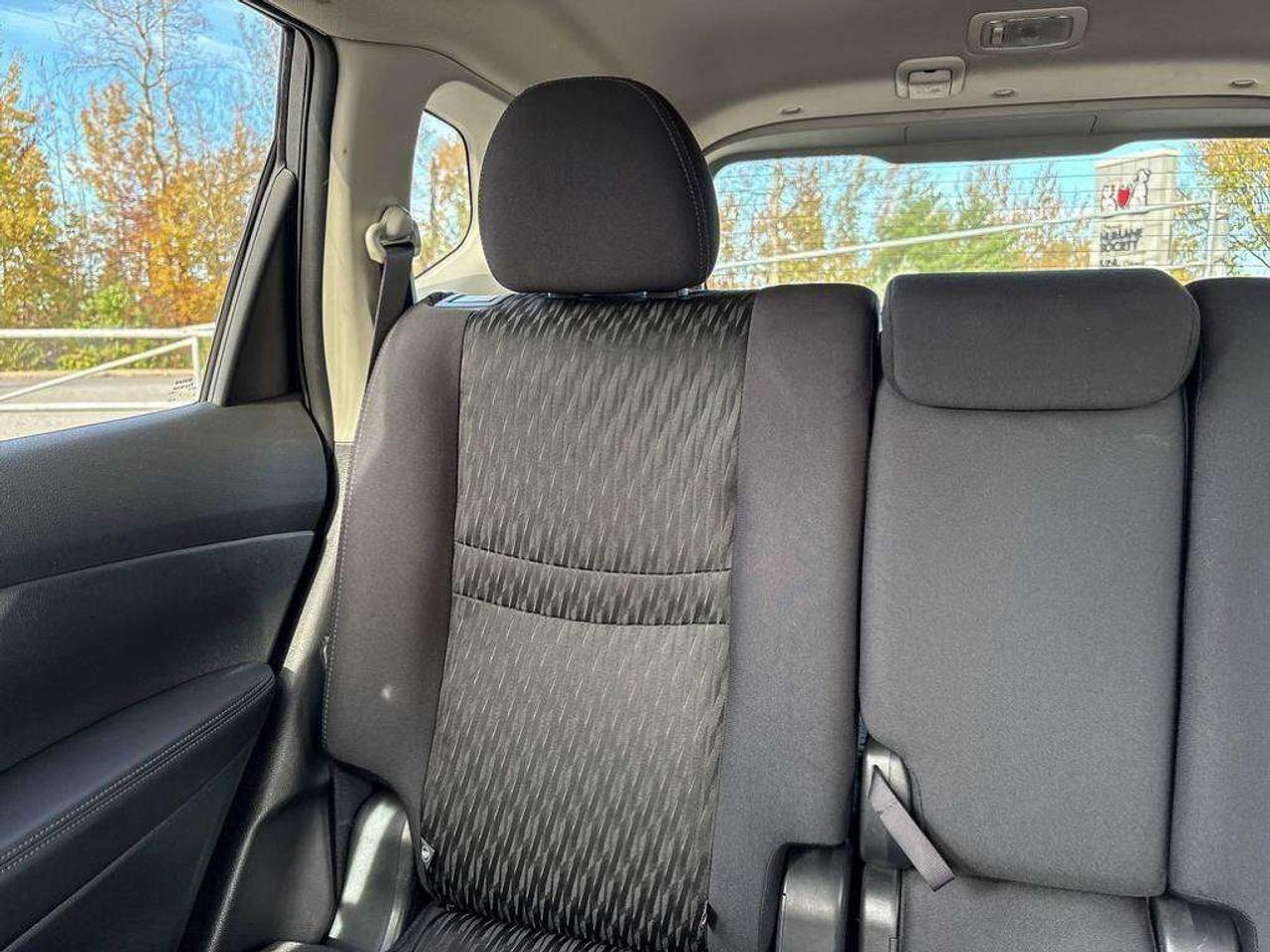 2018 Nissan Rogue SV AWD   Heated Seats   Android Auto   Apple Car Play Photo