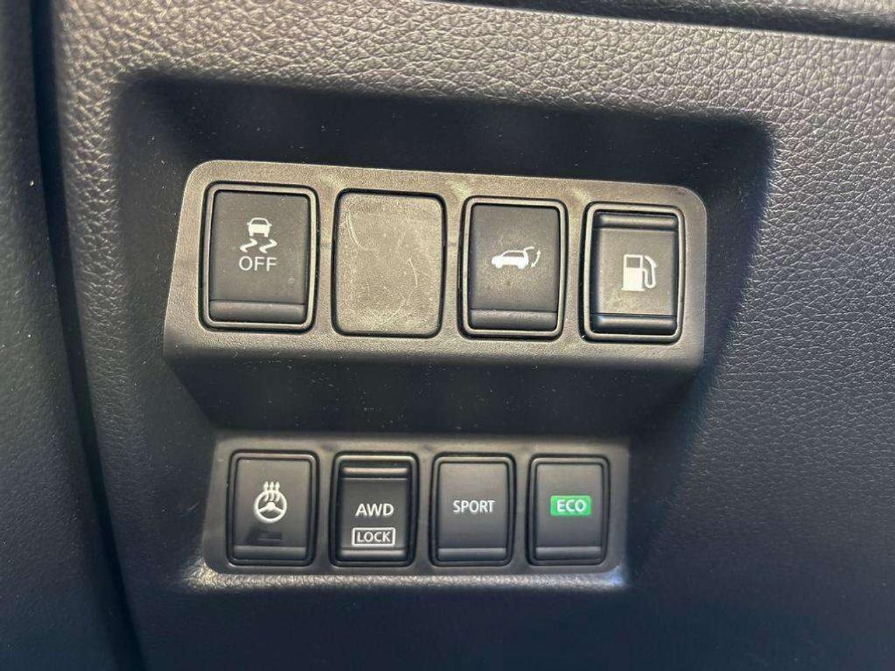 2018 Nissan Rogue SV AWD   Heated Seats   Android Auto   Apple Car Play Photo