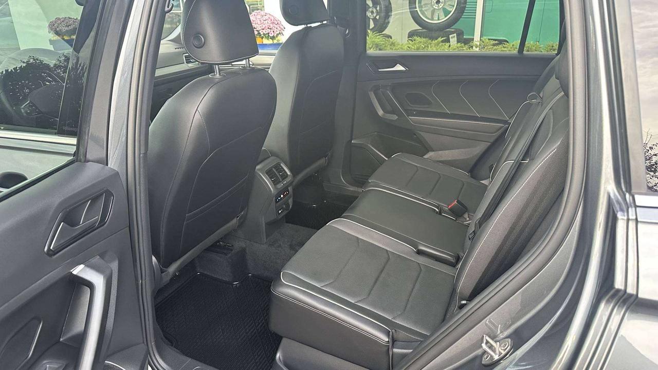 2022 Volkswagen Tiguan Highline R-line Photo