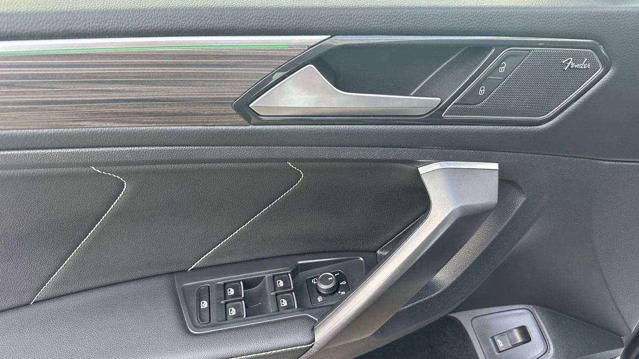 2022 Volkswagen Tiguan Highline R-line Photo