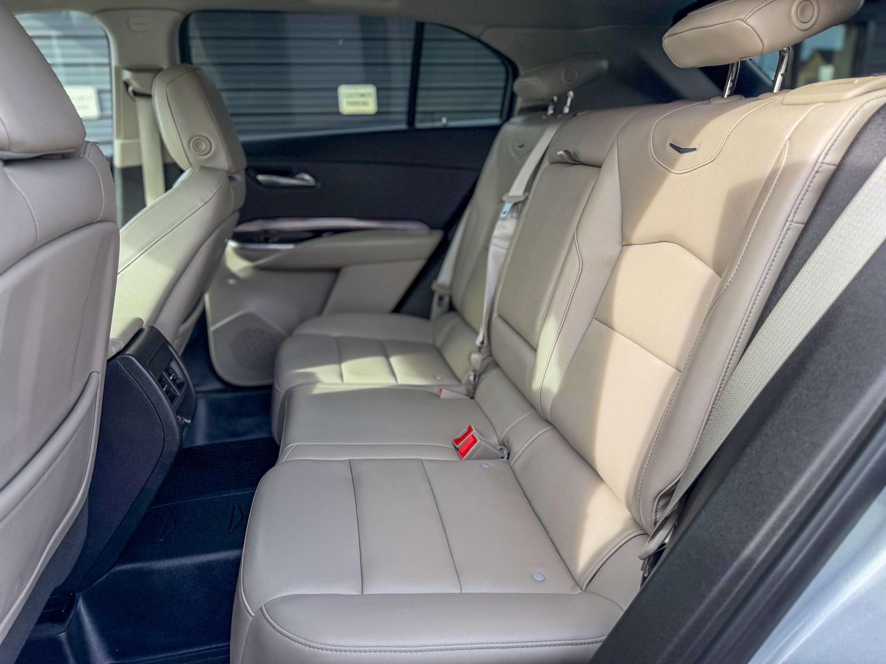2021 Cadillac XT4 Luxury-350T/1 OWNER/ACC/CAMERA/REMOTE/LOW KM/2.0L Photo