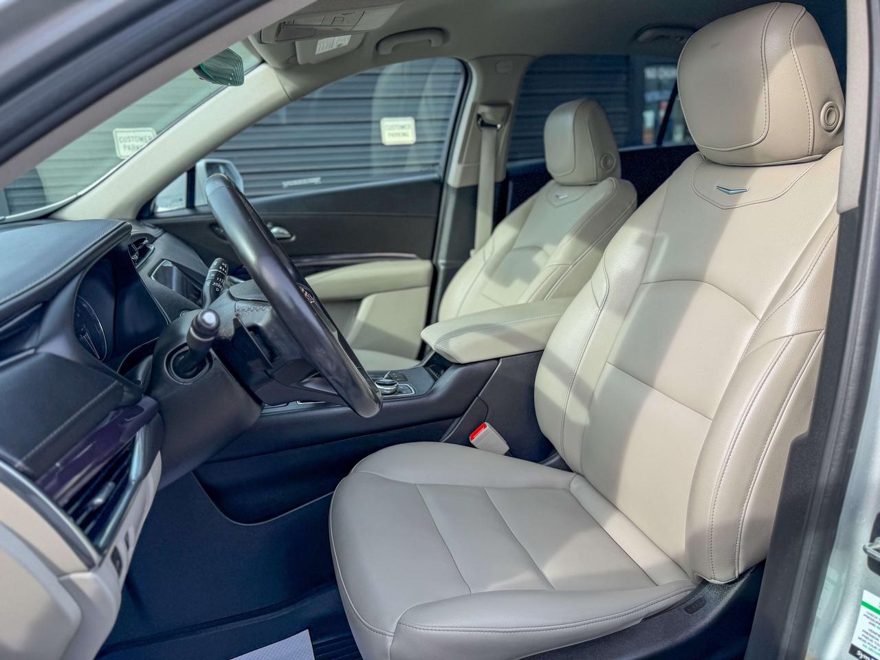 2021 Cadillac XT4 Luxury-350T/1 OWNER/ACC/CAMERA/REMOTE/LOW KM/2.0L Photo