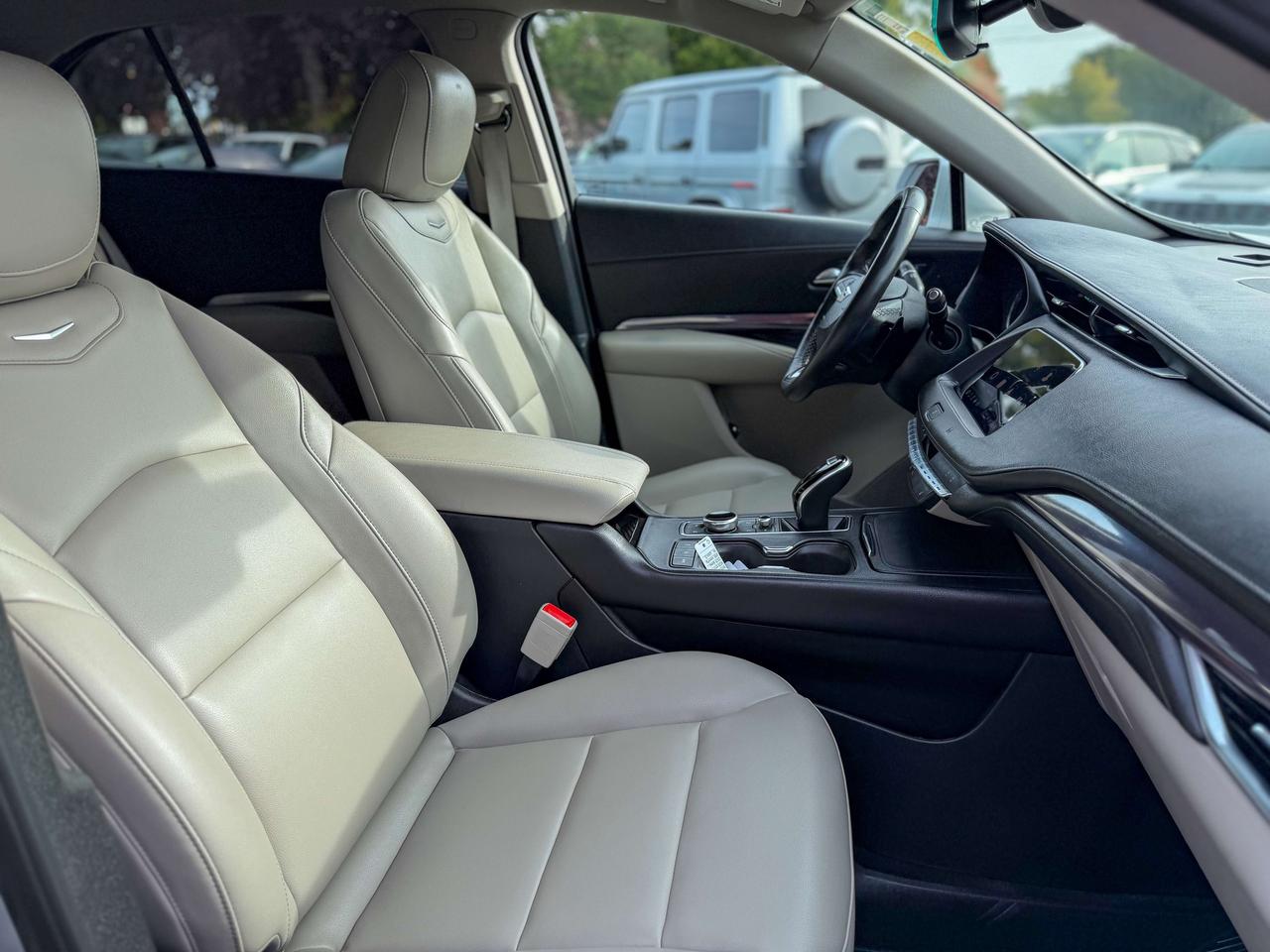 2021 Cadillac XT4 Luxury-350T/1 OWNER/ACC/CAMERA/REMOTE/LOW KM/2.0L Photo