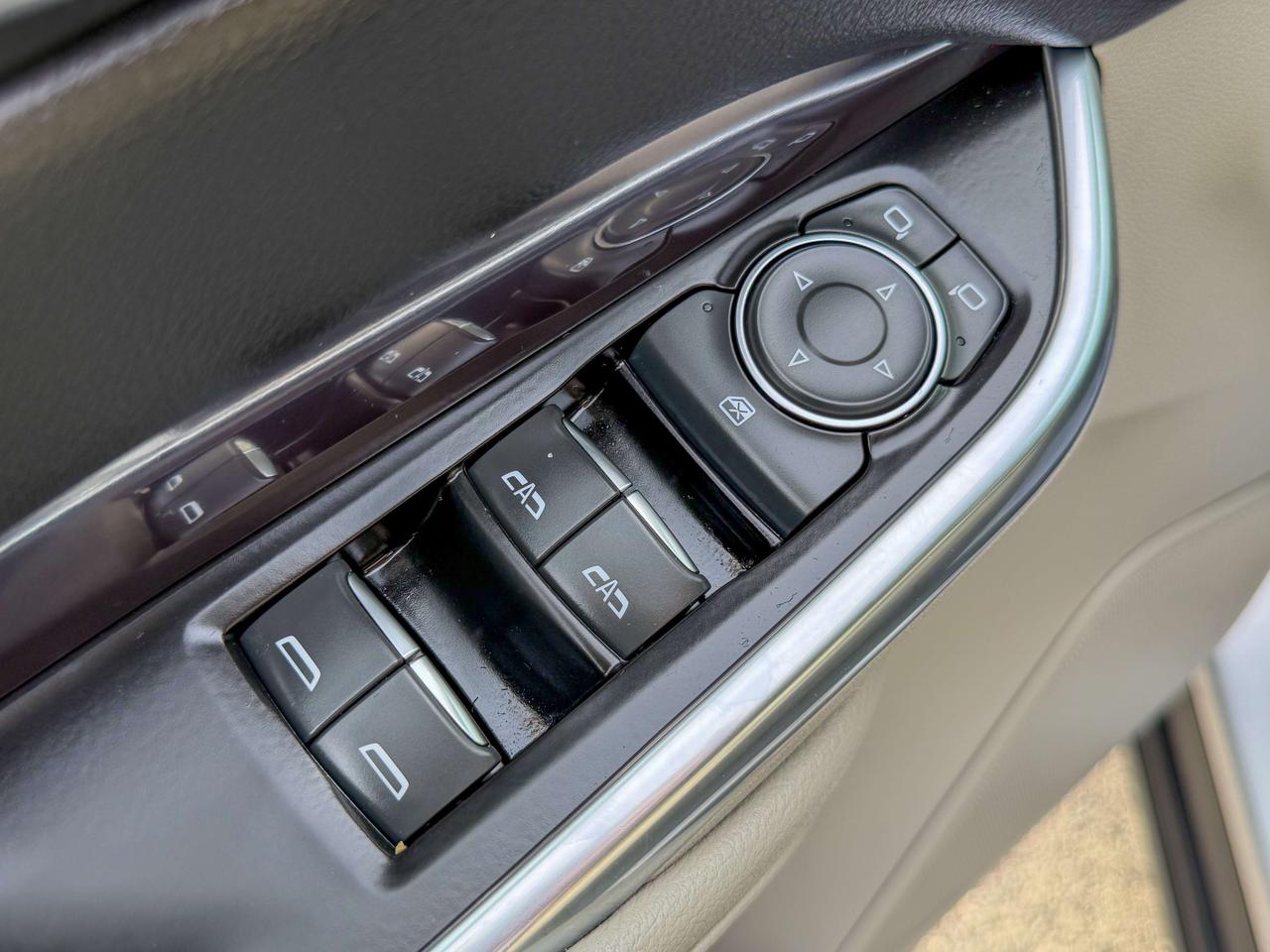 2021 Cadillac XT4 Luxury-350T/1 OWNER/ACC/CAMERA/REMOTE/LOW KM/2.0L Photo