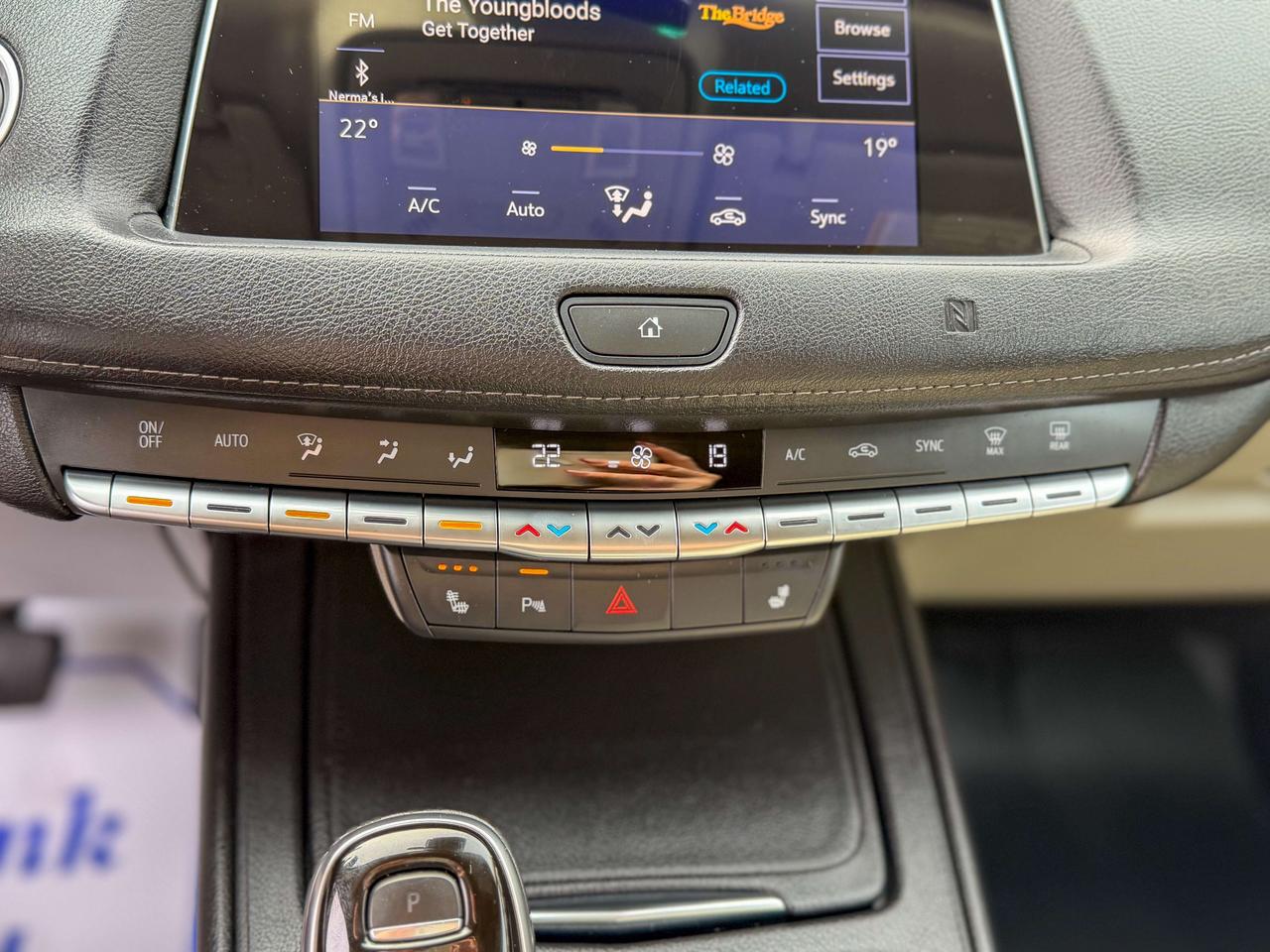 2021 Cadillac XT4 Luxury-350T/1 OWNER/ACC/CAMERA/REMOTE/LOW KM/2.0L Photo