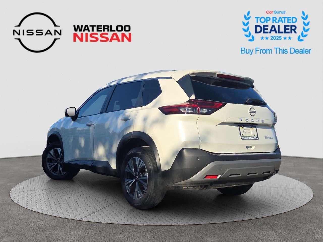 2023 Nissan Rogue SV MOONROOF Photo2