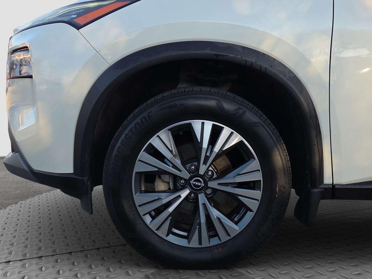 2023 Nissan Rogue SV MOONROOF Photo