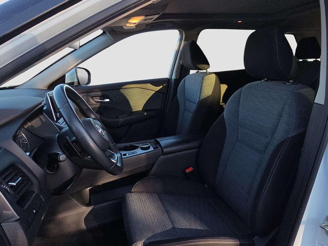 2023 Nissan Rogue SV MOONROOF Photo