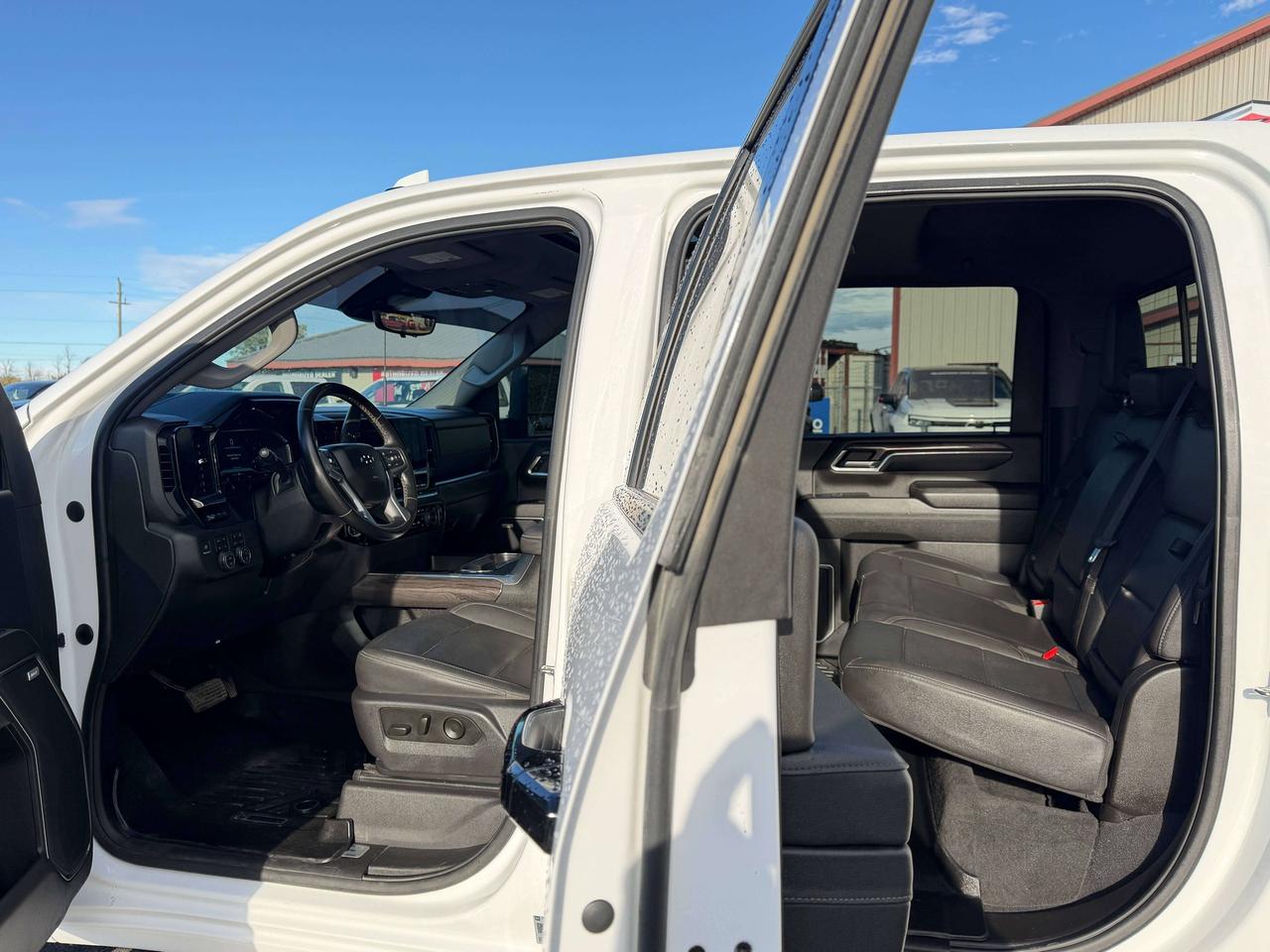 2024 Chevrolet Silverado 3500 LTZ Photo