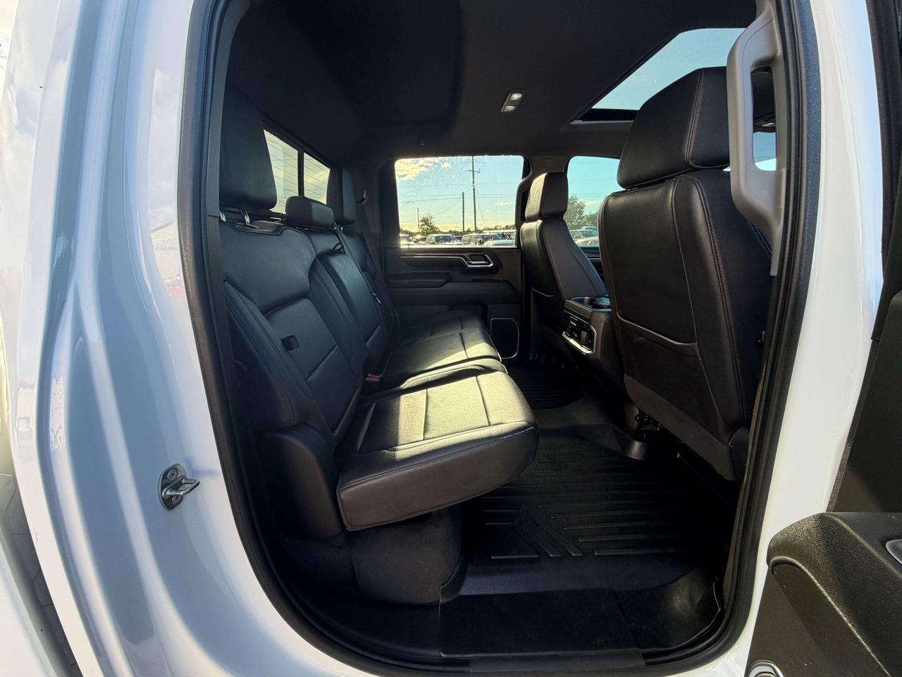 2024 Chevrolet Silverado 3500 LTZ Photo