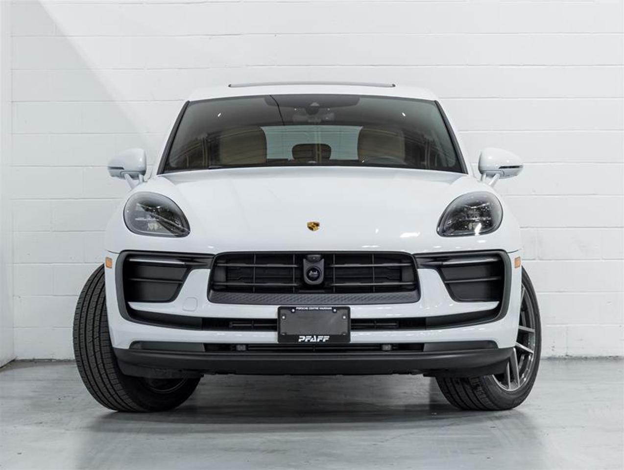 2026 Porsche Macan  Photo