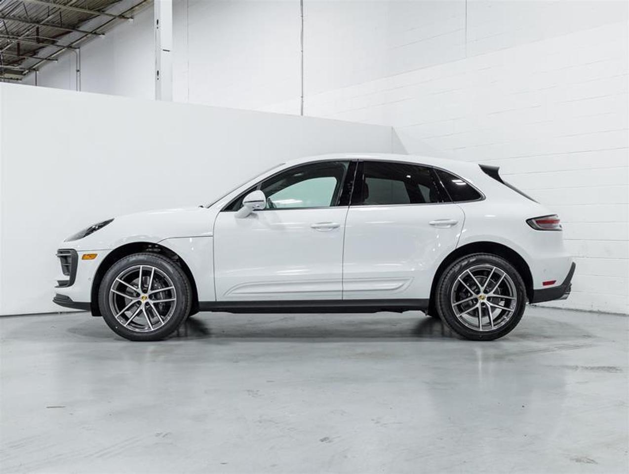 2026 Porsche Macan  Photo