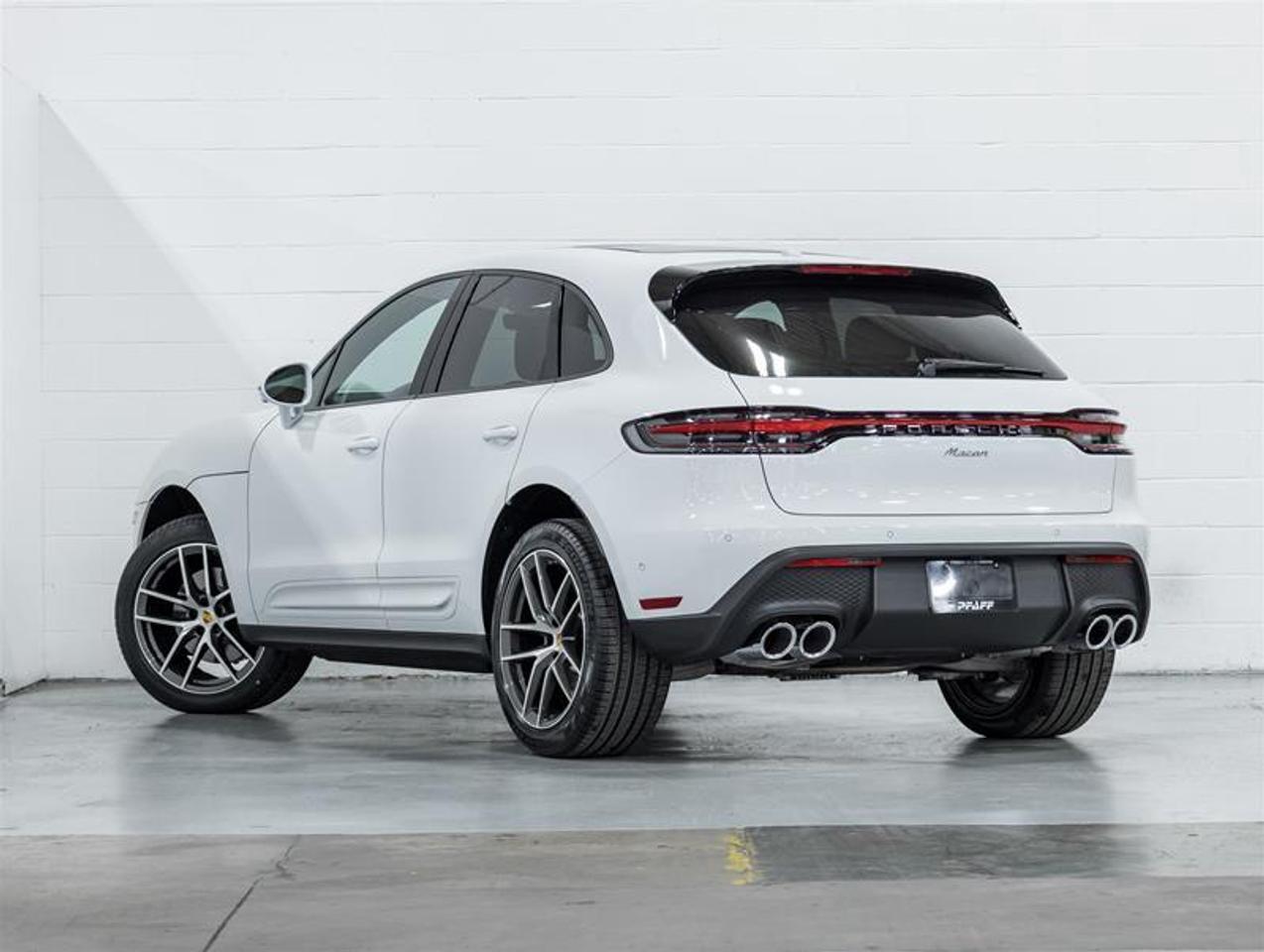 2026 Porsche Macan  Photo