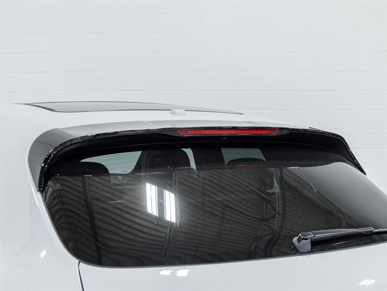 2026 Porsche Macan  Photo