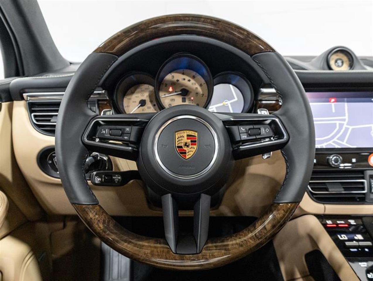 2026 Porsche Macan  Photo