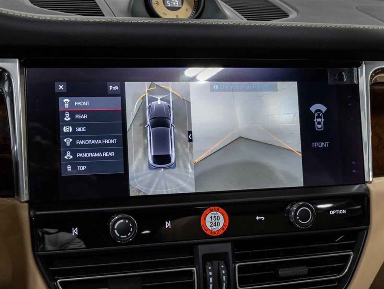 2026 Porsche Macan  Photo