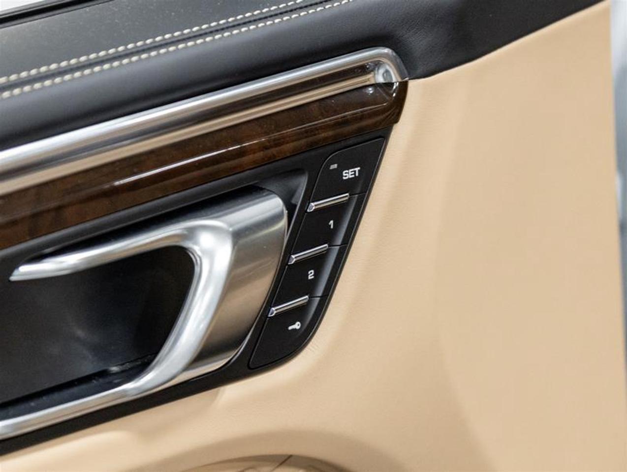 2026 Porsche Macan  Photo
