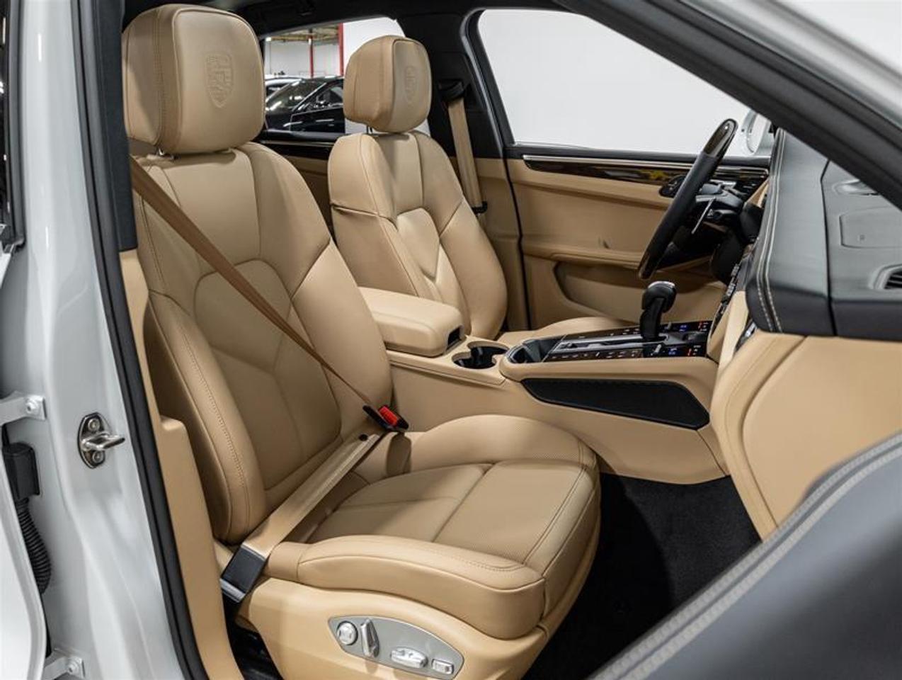 2026 Porsche Macan  Photo