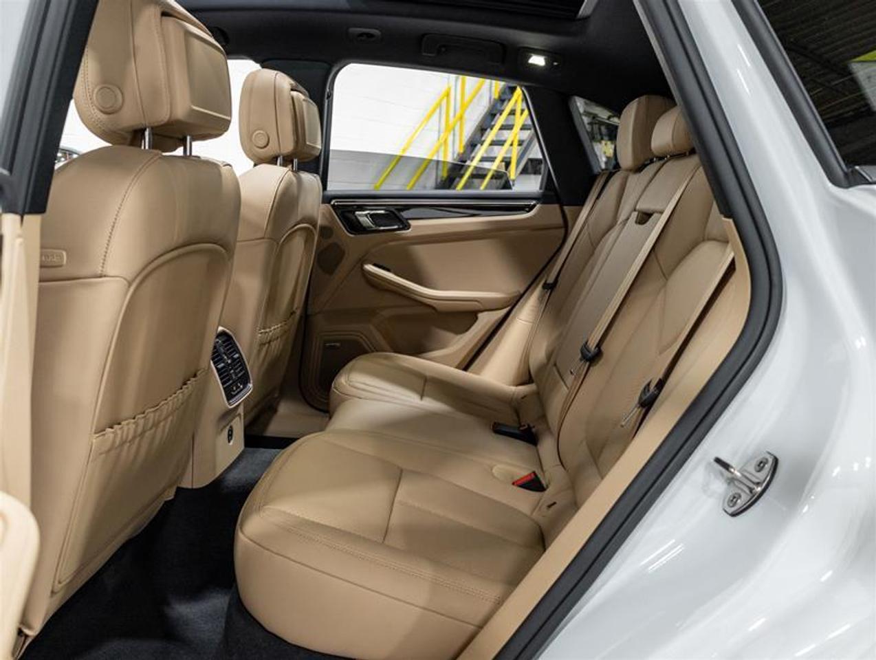 2026 Porsche Macan  Photo