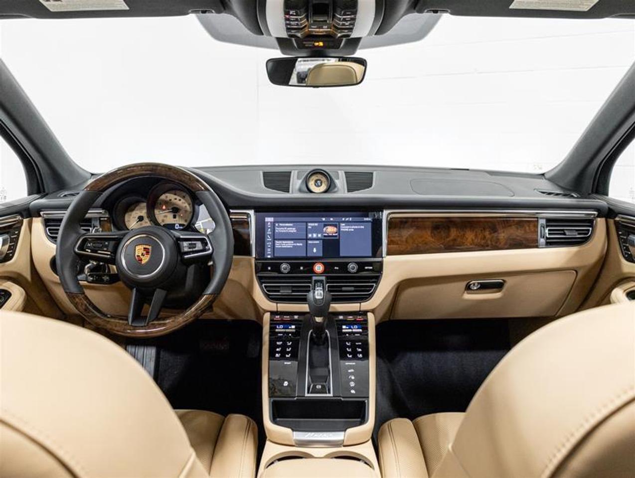 2026 Porsche Macan  Photo