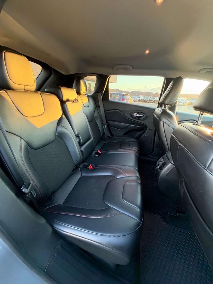 2019 Jeep Cherokee Trailhawk 4X4 Photo