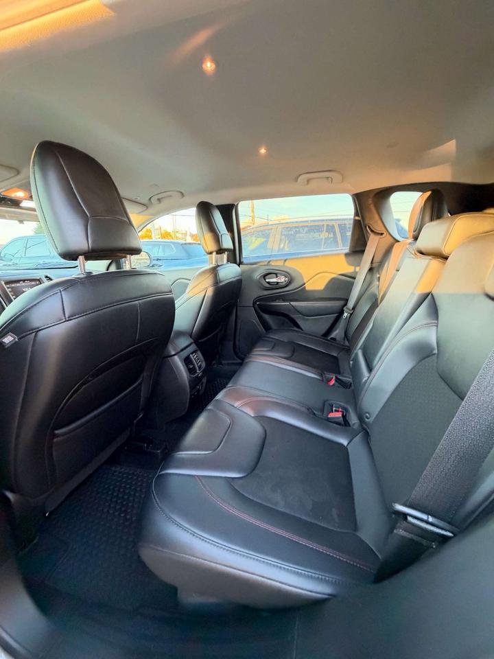 2019 Jeep Cherokee Trailhawk 4X4 Photo